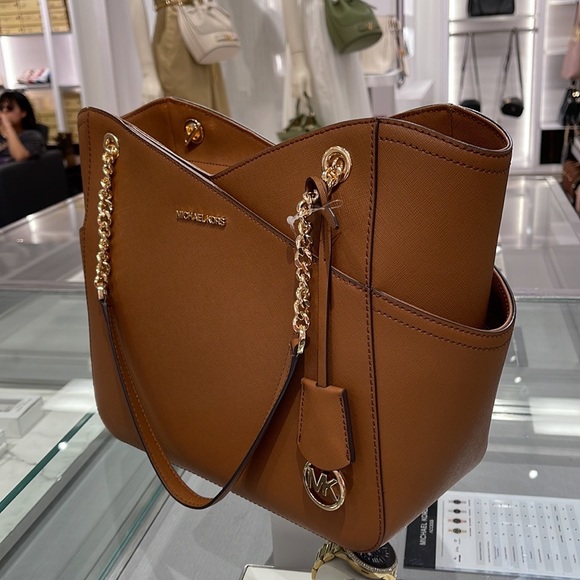 Michael Kors Jet Set Travel Large Chained Tote Shoulder Bag MK Luggage 
NWT - Picture 14 of 16